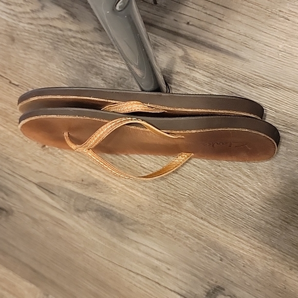 Clarks Light Brown Leather Sandals - Picture 4 of 8